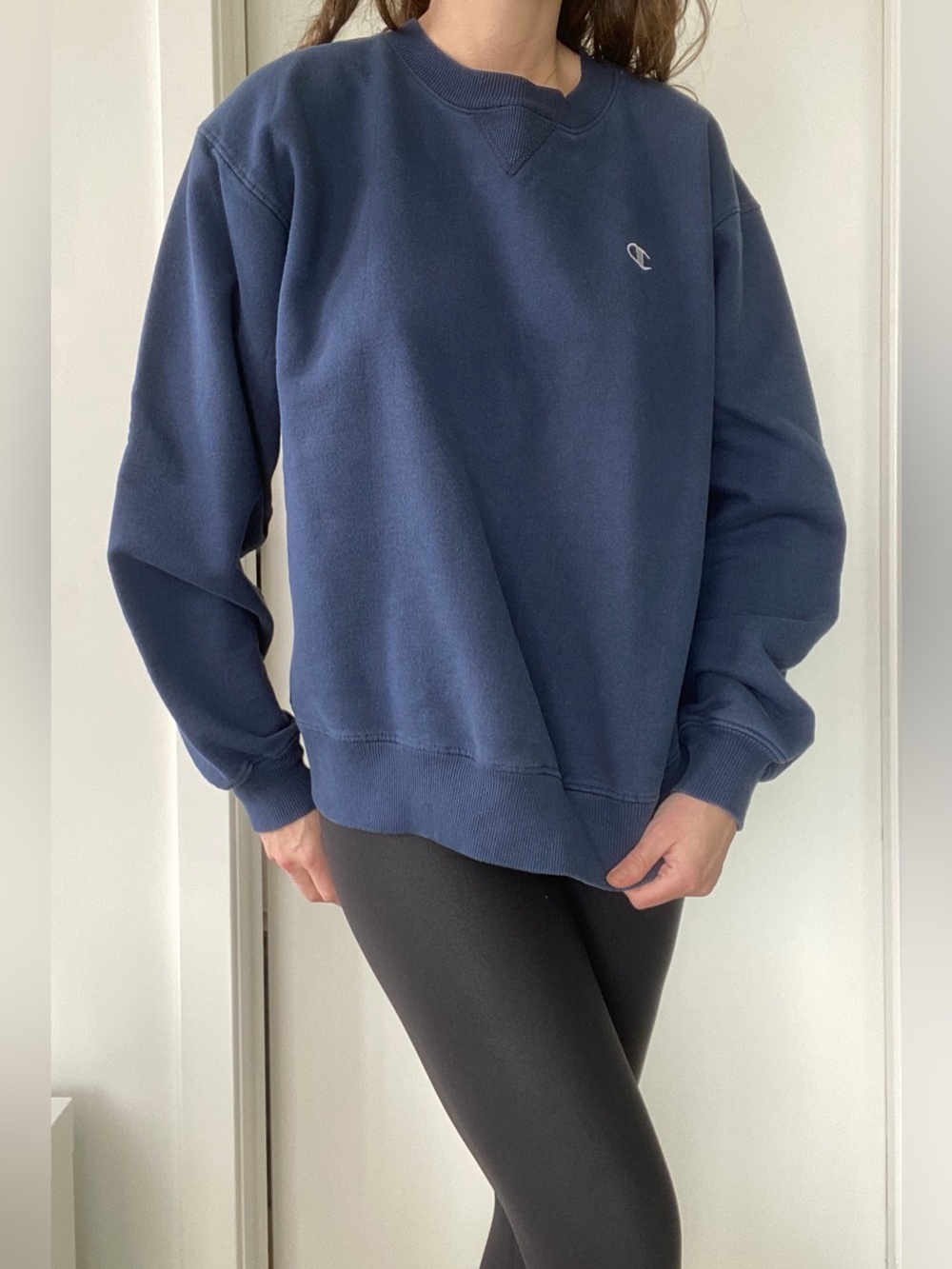 Thick Champion dark blue sweat shirt Size M